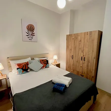 Apartahotel W/ New Furnitures Next To Istiklal Street And Taksim Square
