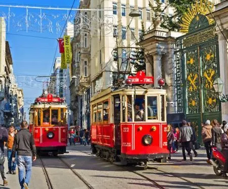 W/ New Furnitures Next To Istiklal Street And Taksim Square 3*