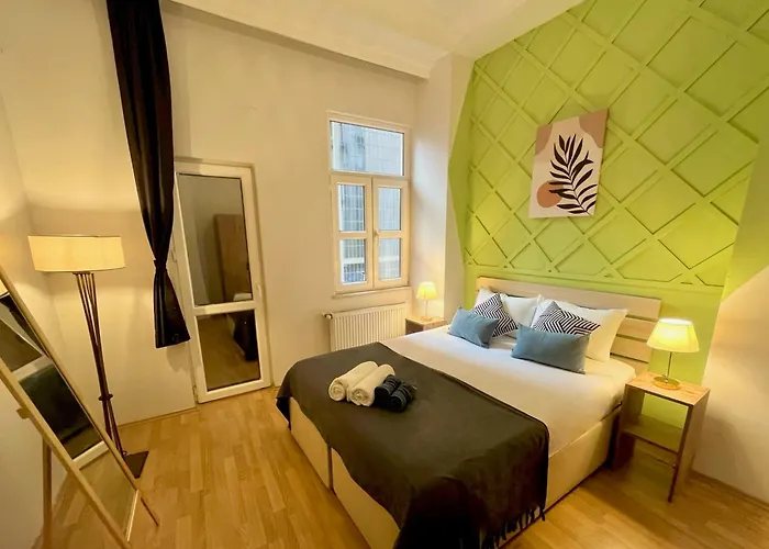 Aparthotel W/ New Furnitures Next To Istiklal Street And Taksim Square Istanbul