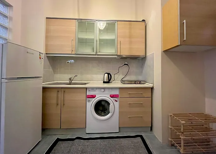 Aparthotel W/ New Furnitures Next To Istiklal Street And Taksim Square 3*