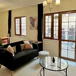 Aparthotel W/ New Furnitures Next To Istiklal Street And Taksim Square
