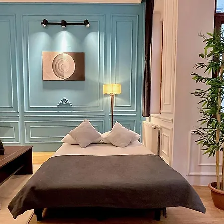 W/ New Furnitures Next To Istiklal Street And Taksim Square * Istanboel